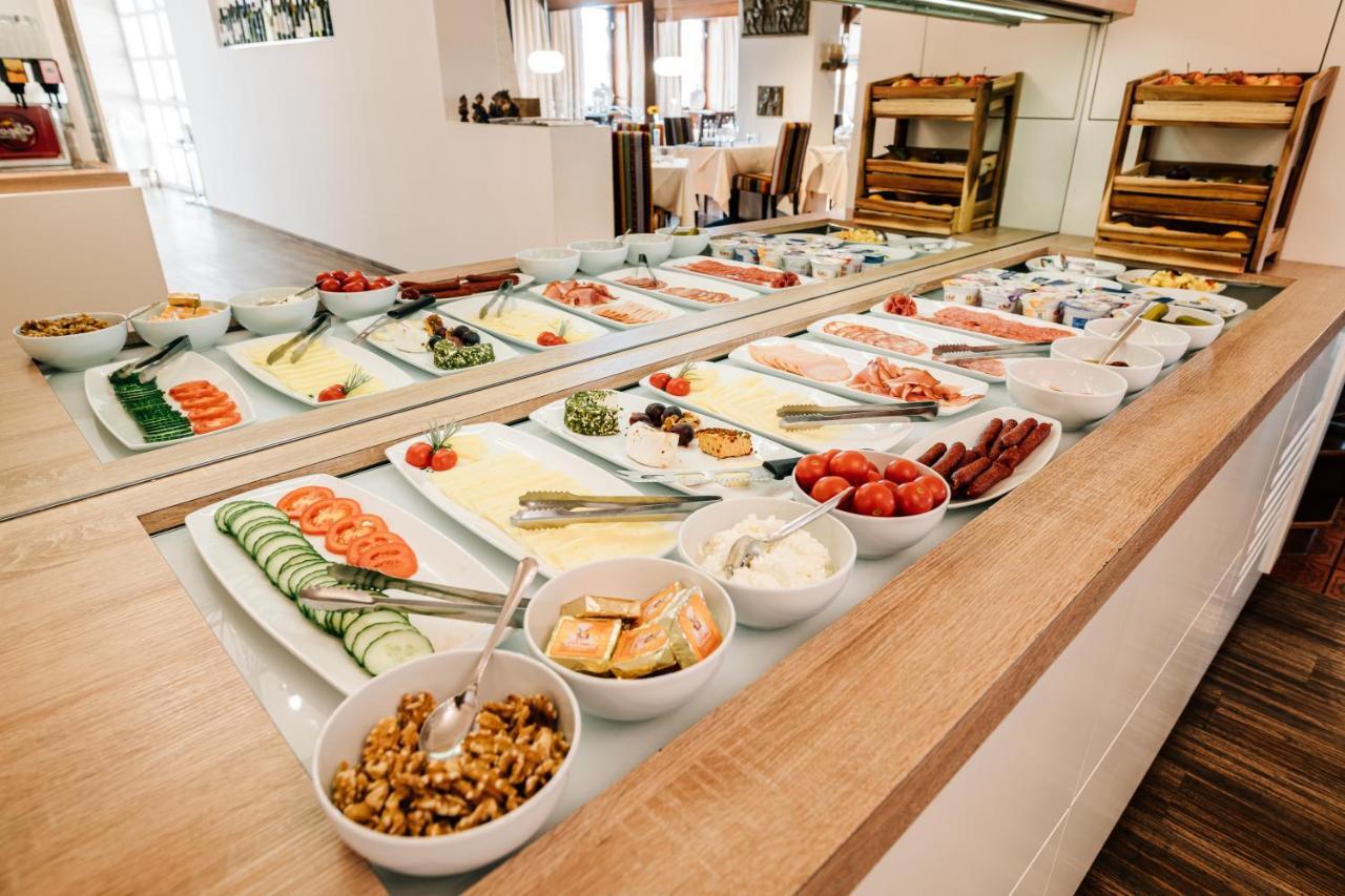 Hotel Römerstube 3*